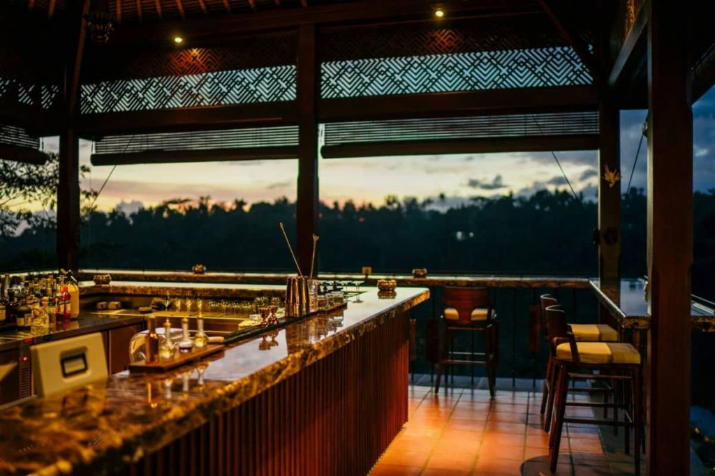 Hot Spot Place  - AMBAR, MANDAPA RITZ-CARLTON - Bar with views