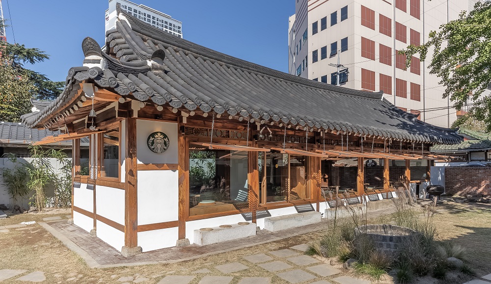 Starbucks-Korea_Daegu-Jongro-Gotaek-Store-2