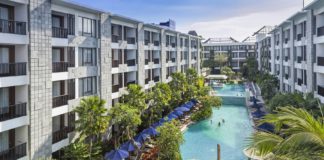 Courtyard Seminyak Resort - Swimming Pool